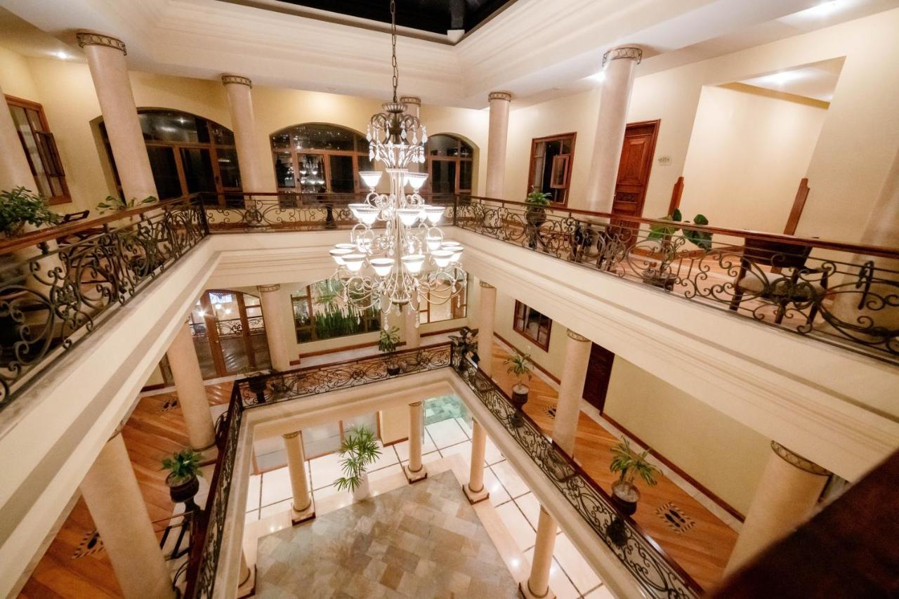 Grand Victoria Boutique Hotel Loja Dış mekan fotoğraf